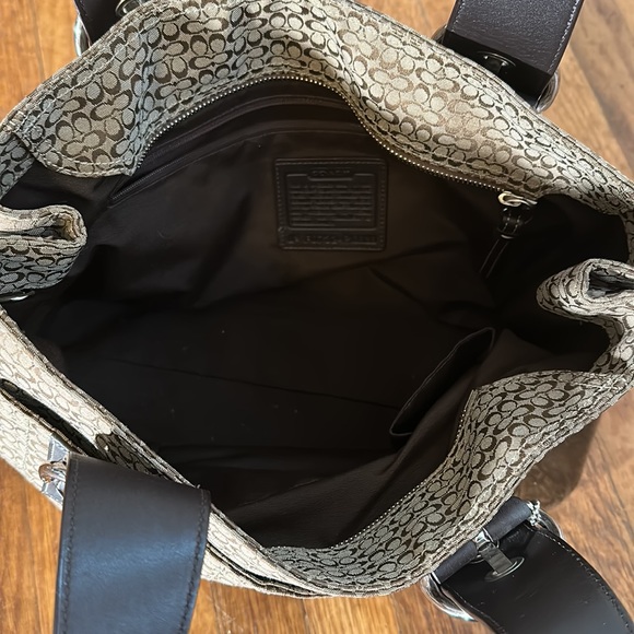 Coach Signature Large Satchel - Picture 9 of 13